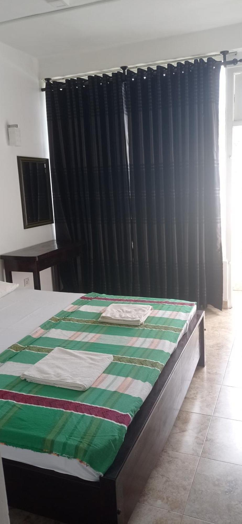 White Surfing Beach Resort Unawatuna Exterior photo